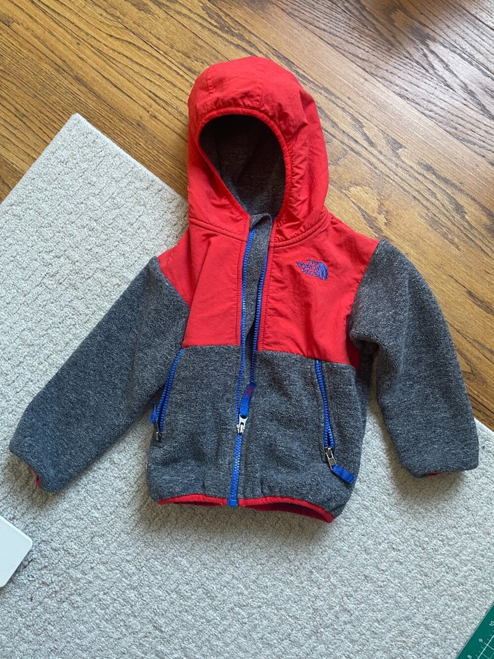 The North Face Kids Fleece Hooded Jacket 3T